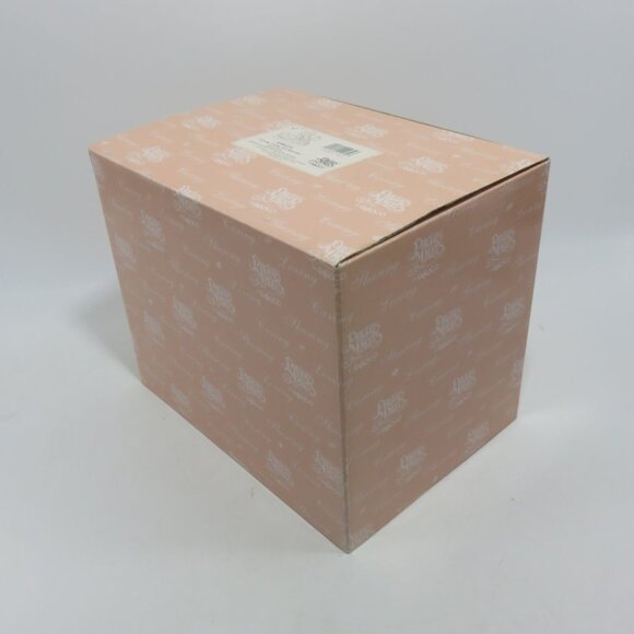 PRECIOUS MOMENTS "Loving Caring And Shearing" 2001 Special Issue Figurine - Picture 11 of 11